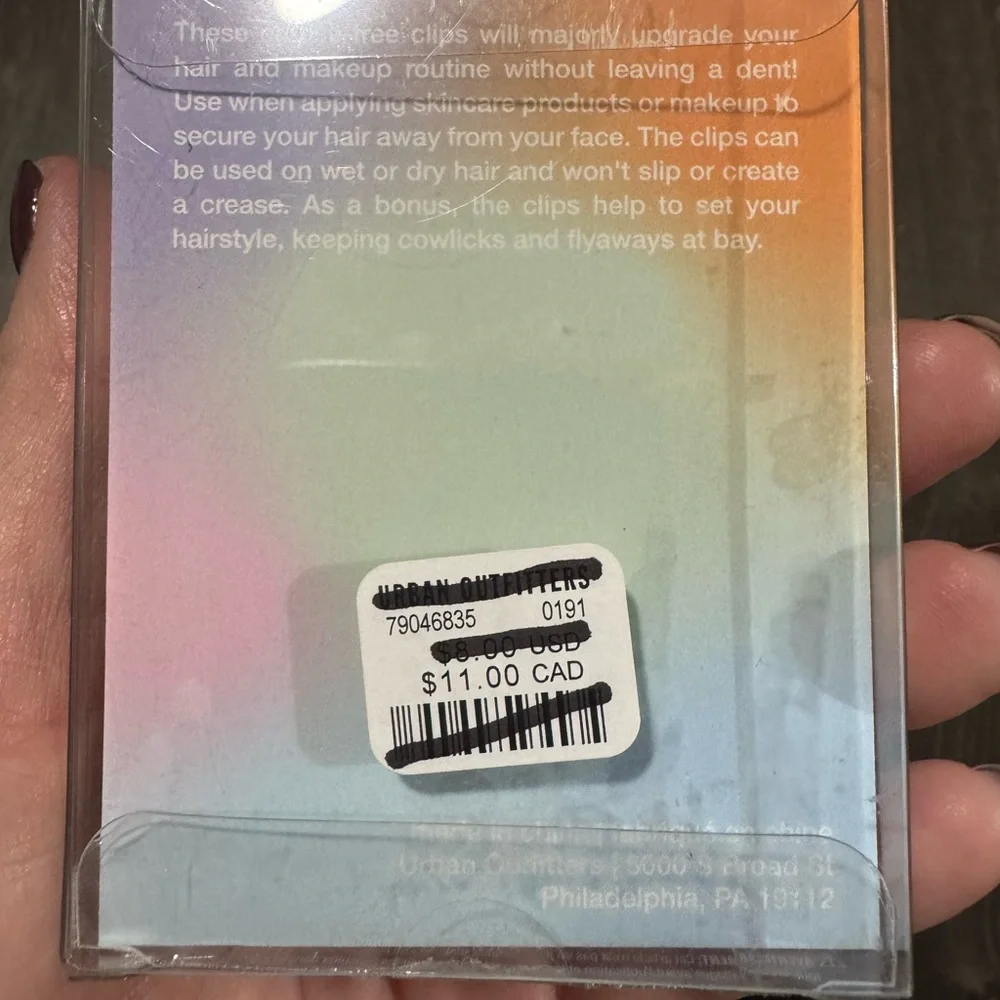 NWT Urban Outfitters Crease Free 4 Sets of Clips